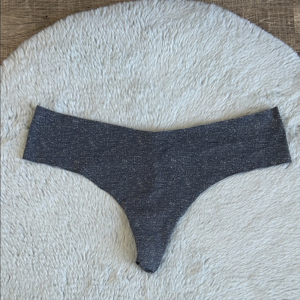 Victoria's Secret No Show Thong Panty M